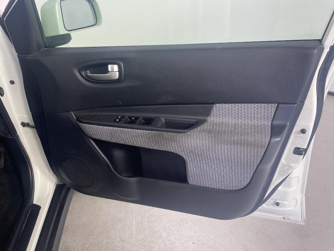 Photo '15' of Nissan Wingroad