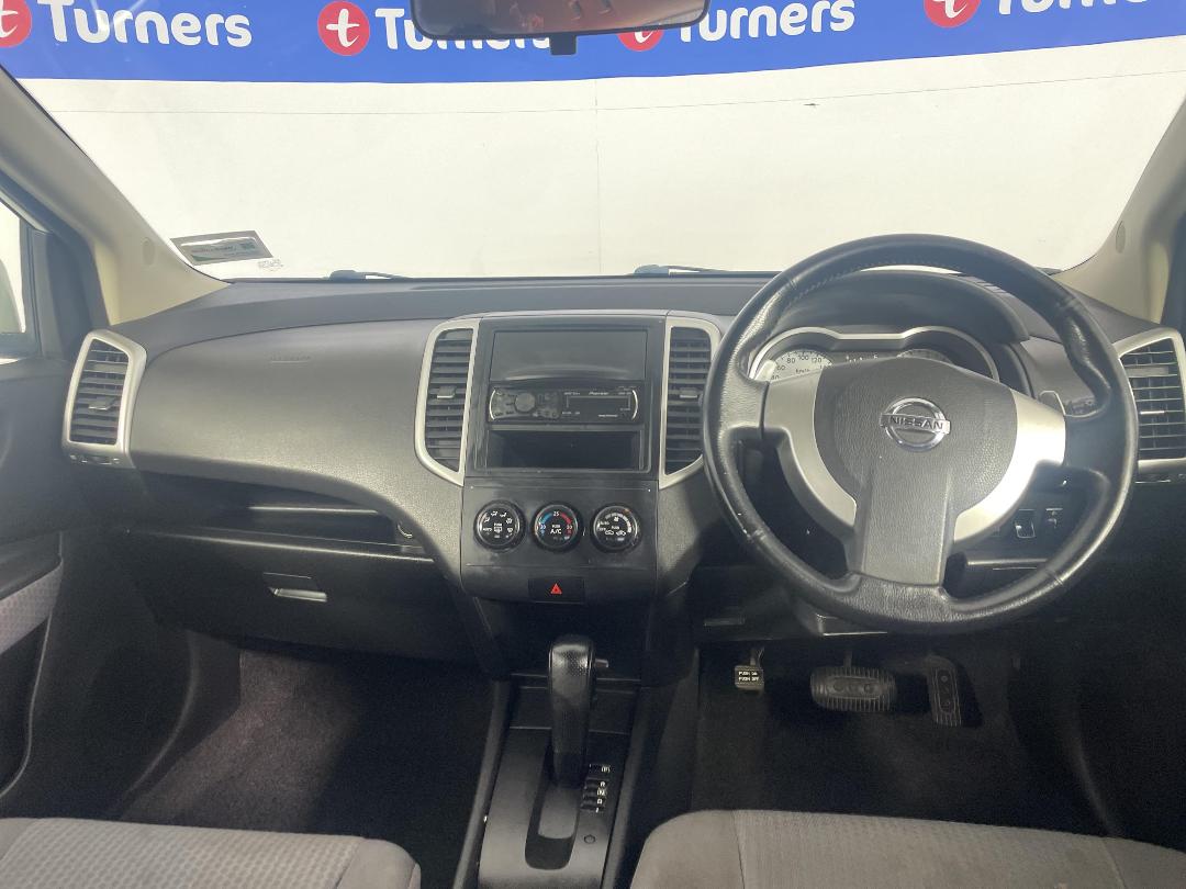 Photo '17' of Nissan Wingroad