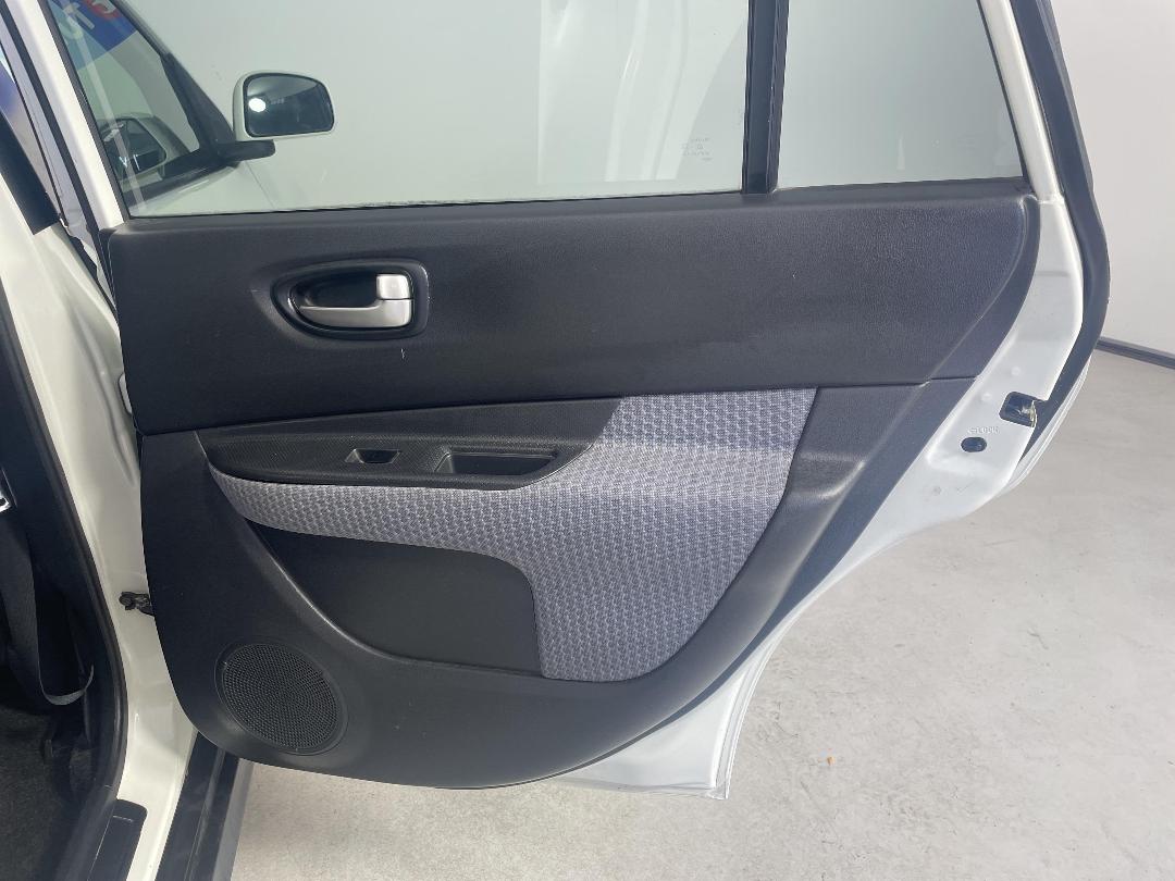 Photo '19' of Nissan Wingroad