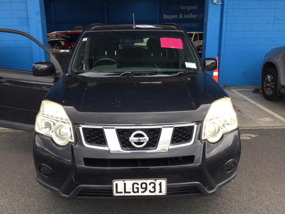 Photo '2' of Nissan X-Trail ST