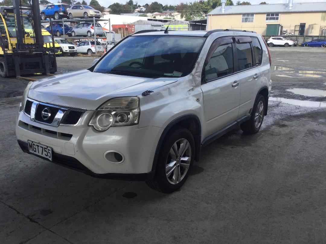 Photo '2' of Nissan X-Trail