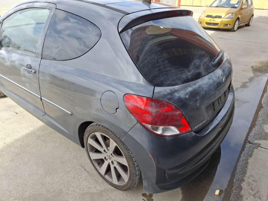 Photo '6' of Peugeot 207 Photo '6' of Peugeot 207