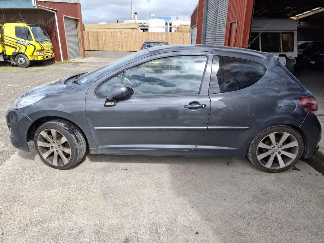 Photo '7' of Peugeot 207 Photo '7' of Peugeot 207