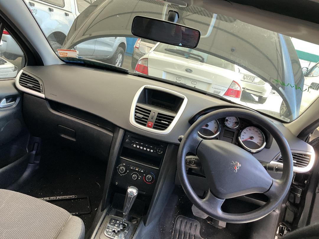 Photo '24' of Peugeot 207 XT