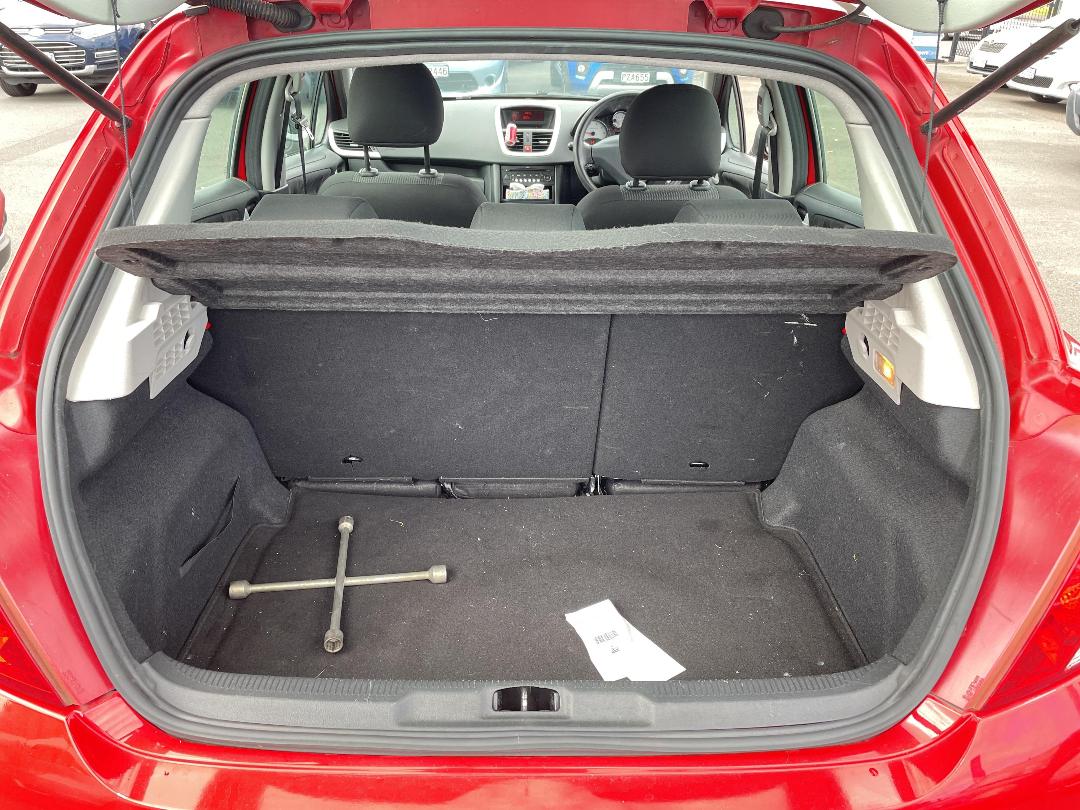 Photo '8' of Peugeot 207 XT