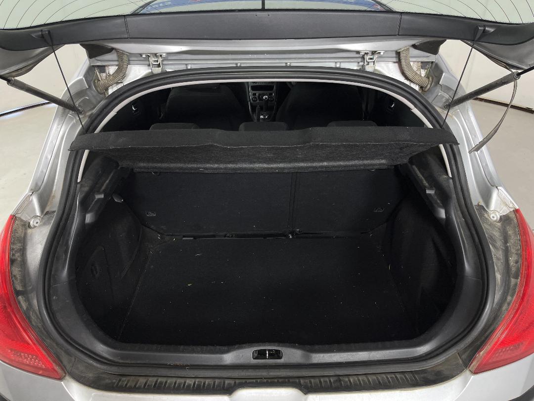 Photo '14' of Peugeot 308