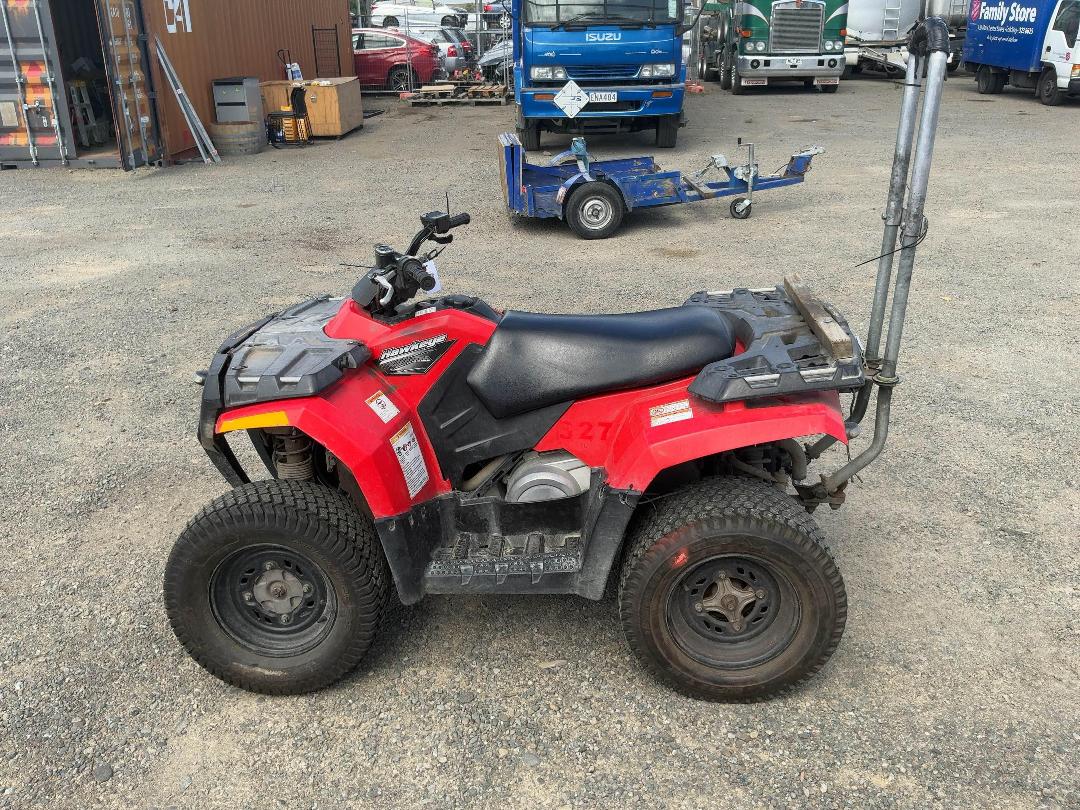 Photo '6' of Polaris Hawkeye 300