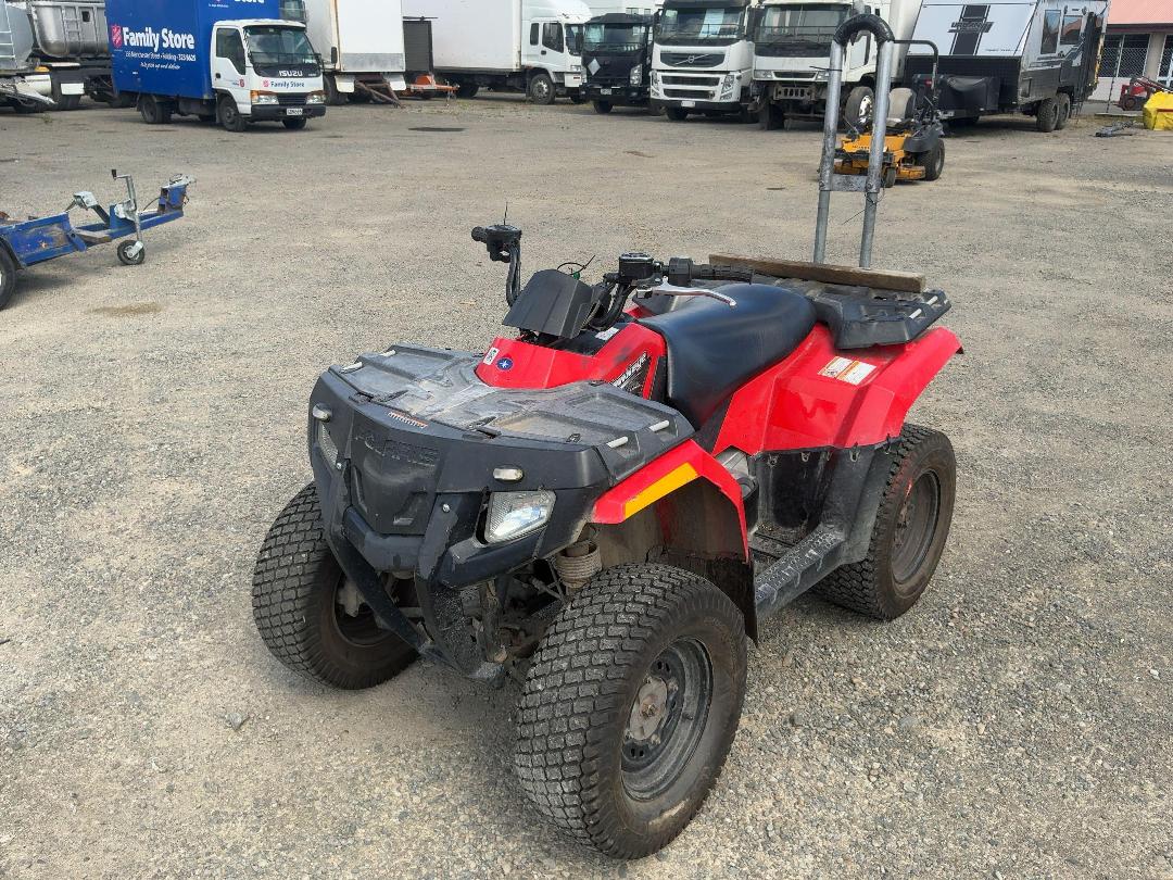 Photo '7' of Polaris Hawkeye 300