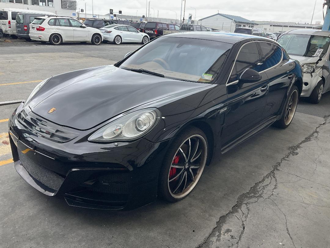 Photo '3' of Porsche Panamera 4S Photo '3' of Porsche Panamera 4S