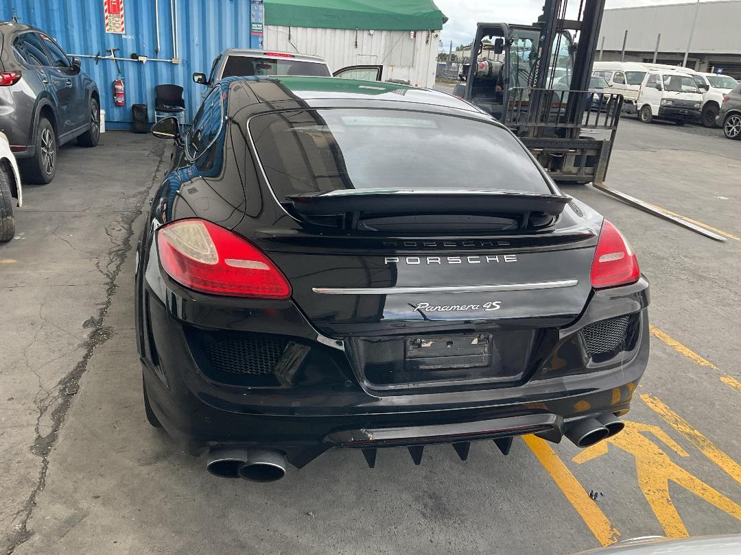 Photo '5' of Porsche Panamera 4S Photo '5' of Porsche Panamera 4S