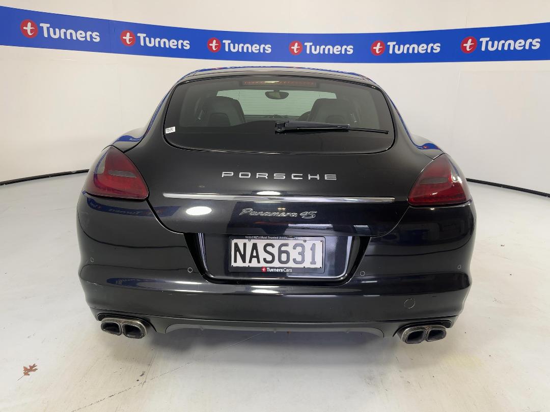 Photo '6' of Porsche Panamera