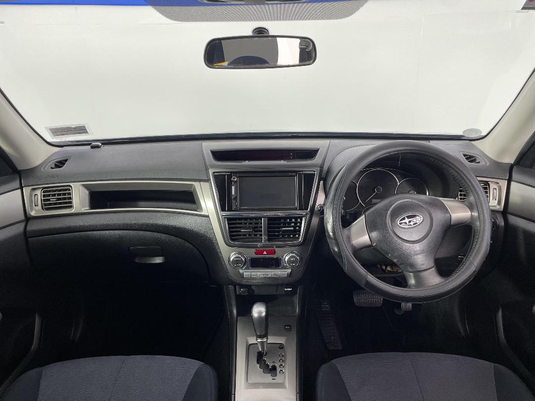 Photo '17' of Subaru Exiga Photo '17' of Subaru Exiga