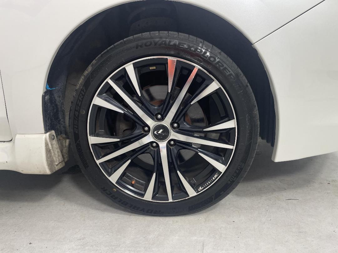 Photo '9' of Subaru Exiga Photo '9' of Subaru Exiga