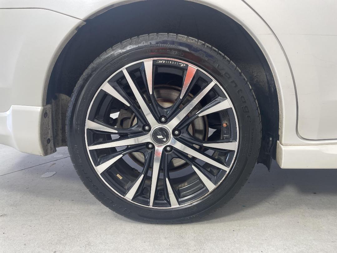 Photo '12' of Subaru Exiga Photo '12' of Subaru Exiga