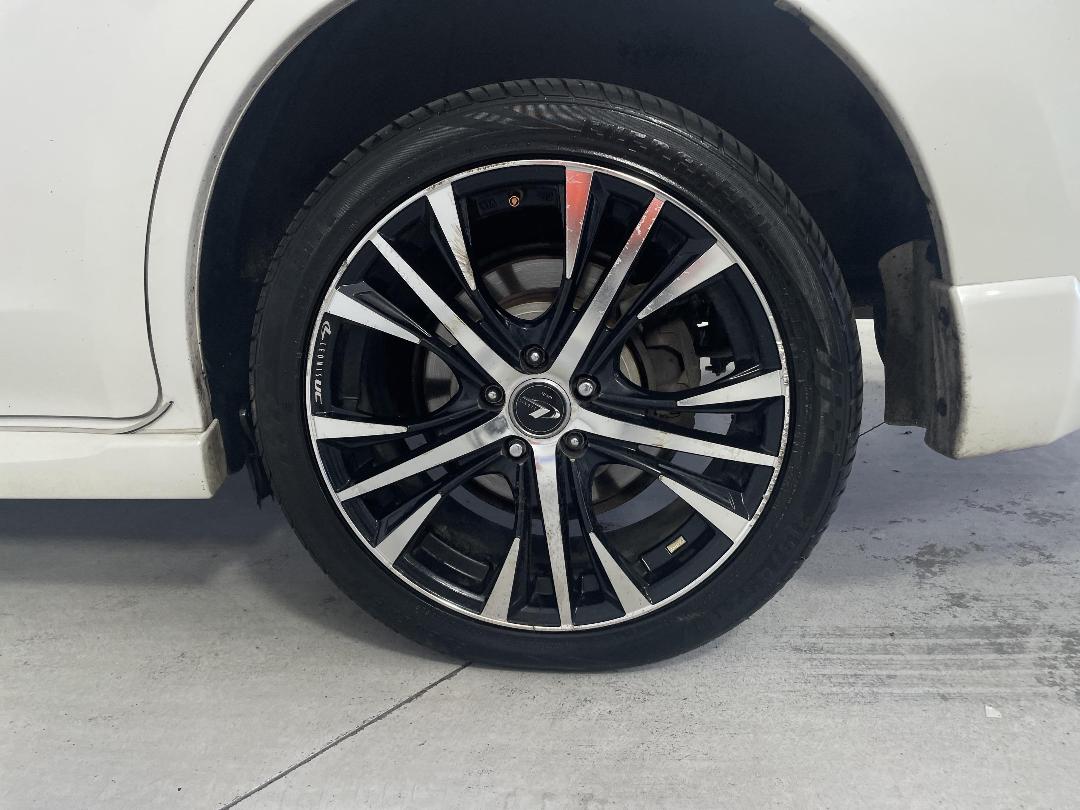 Photo '11' of Subaru Exiga Photo '11' of Subaru Exiga