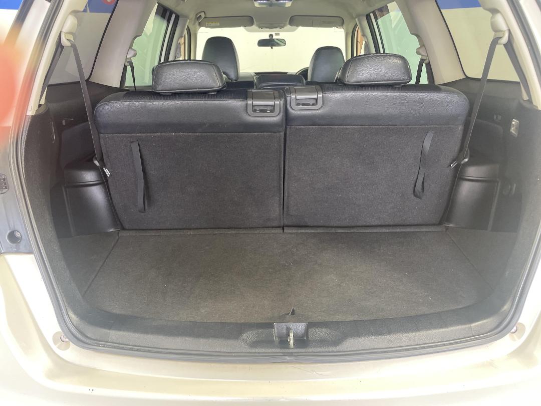 Photo '14' of Subaru Exiga Photo '14' of Subaru Exiga