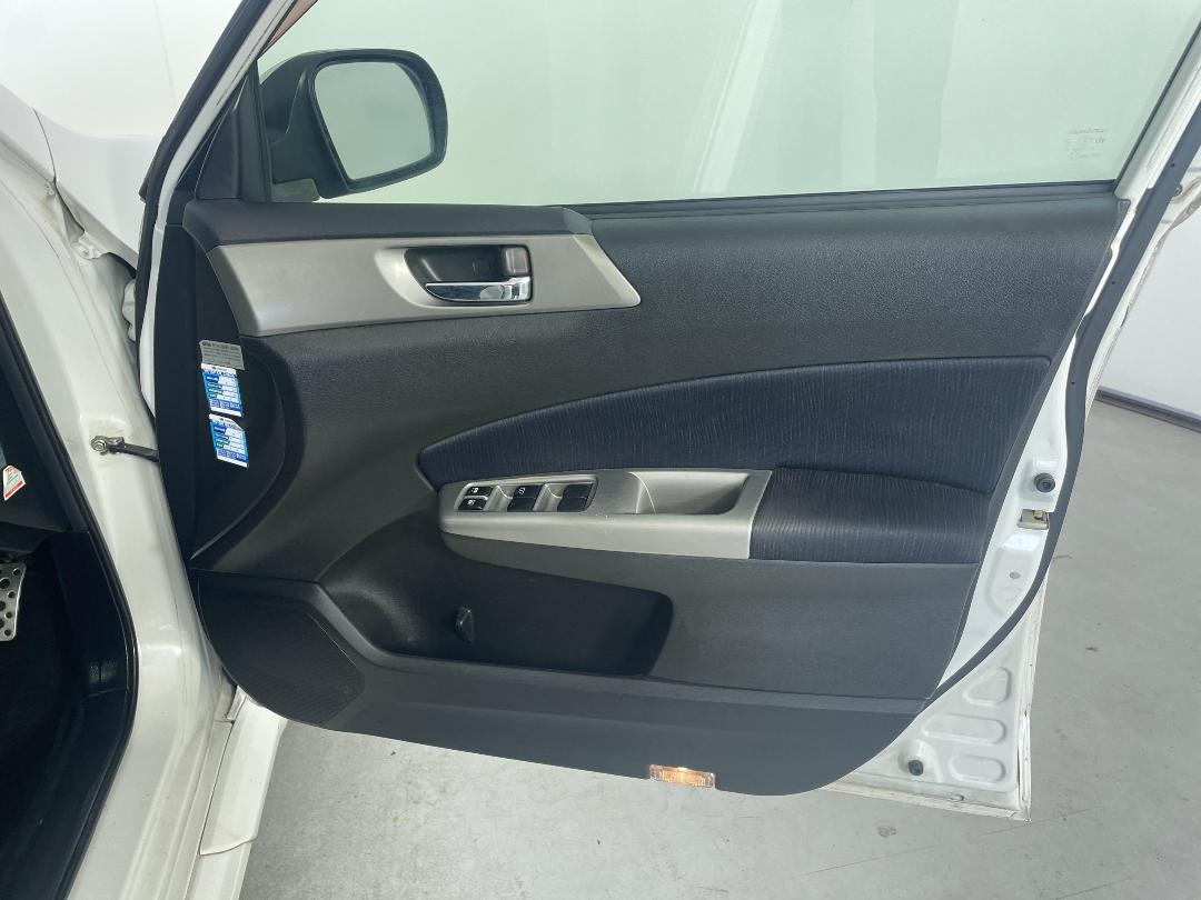 Photo '15' of Subaru Exiga Photo '15' of Subaru Exiga