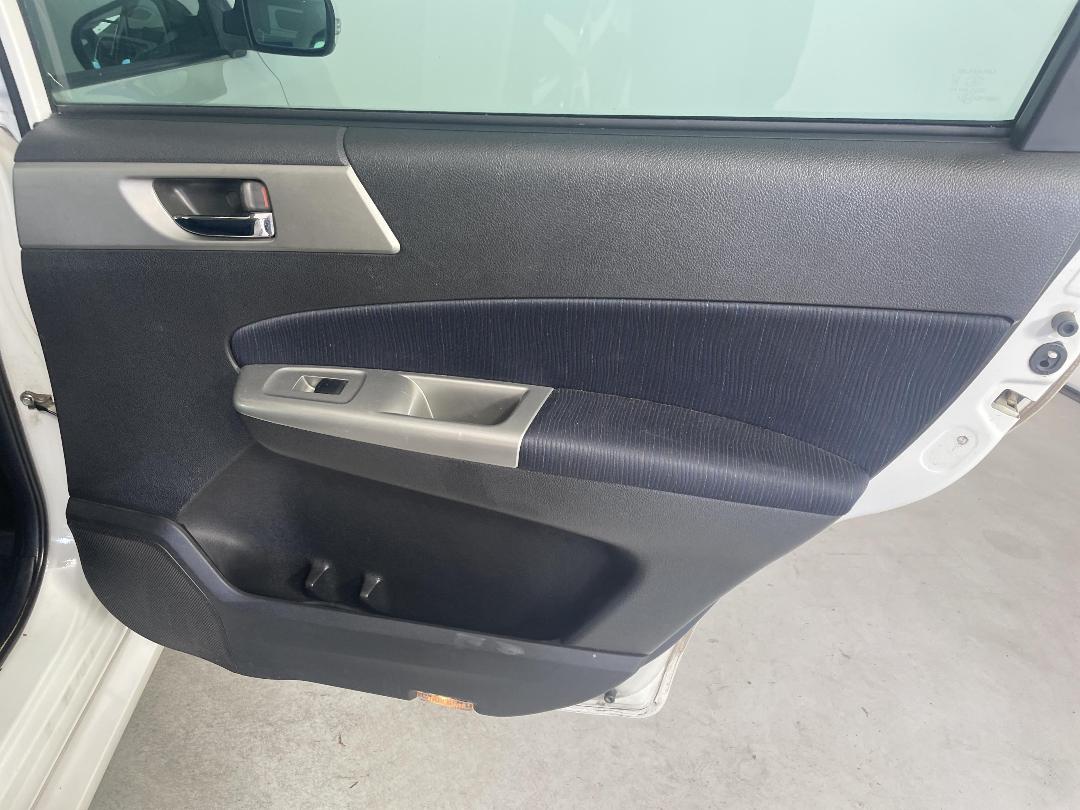 Photo '19' of Subaru Exiga Photo '19' of Subaru Exiga