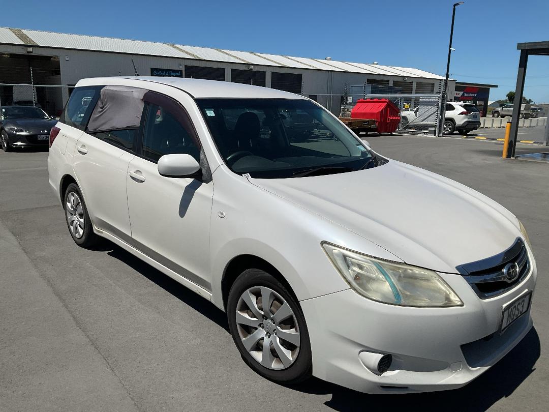 Photo '6' of Subaru Exiga Photo '6' of Subaru Exiga