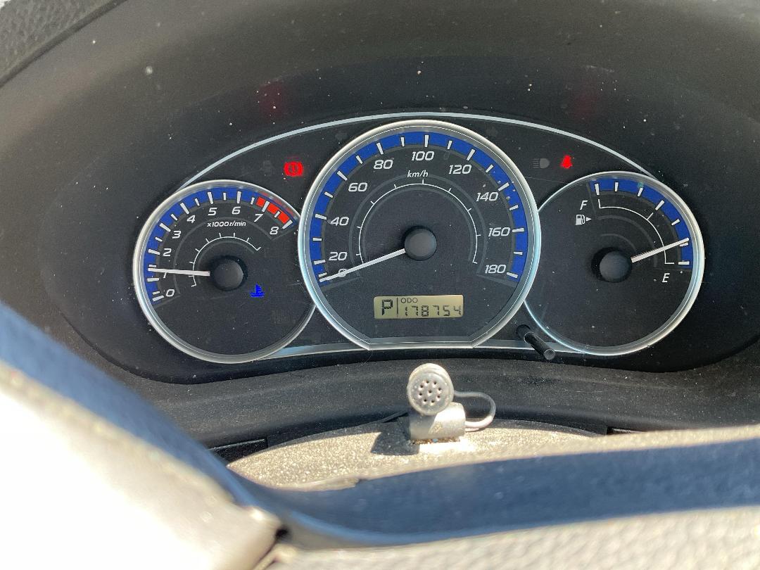 Photo '7' of Subaru Exiga Photo '7' of Subaru Exiga