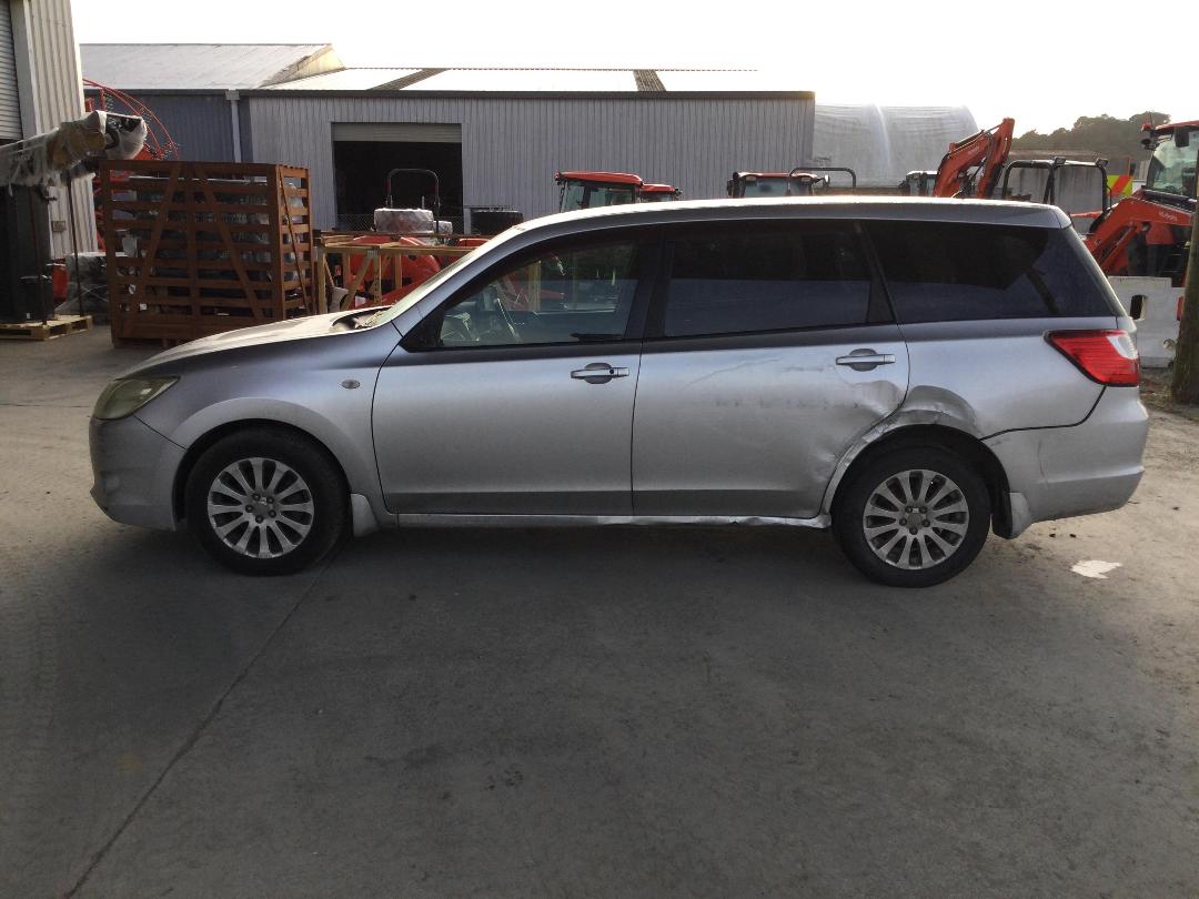 Photo '4' of Subaru Exiga