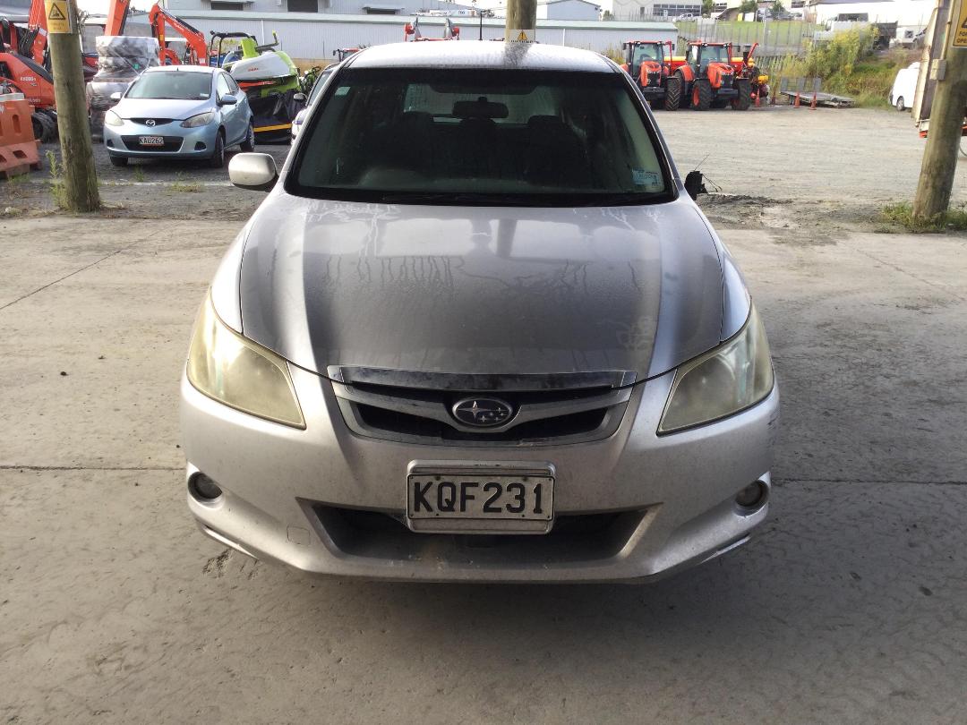 Photo '2' of Subaru Exiga