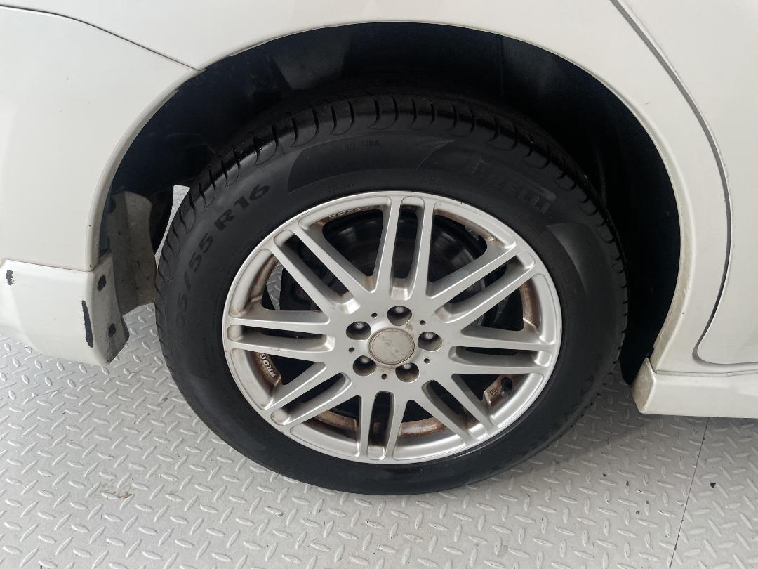 Photo '12' of Subaru Exiga Photo '12' of Subaru Exiga