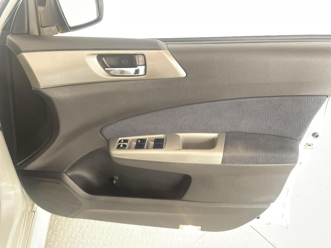 Photo '15' of Subaru Exiga Photo '15' of Subaru Exiga