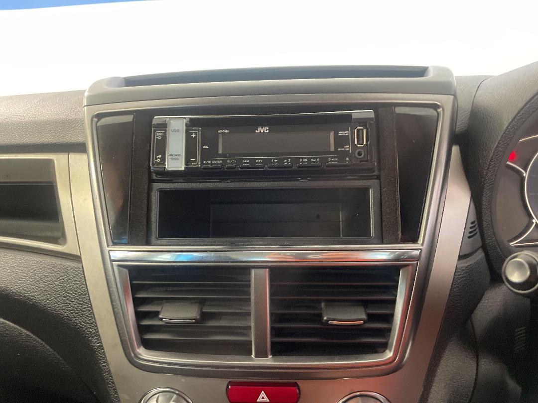 Photo '25' of Subaru Exiga Photo '25' of Subaru Exiga