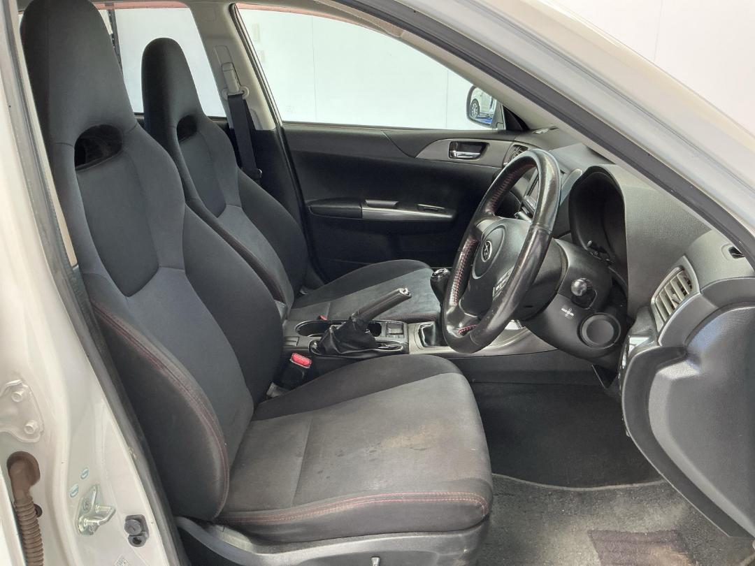 Photo '16' of Subaru Impreza Photo '16' of Subaru Impreza