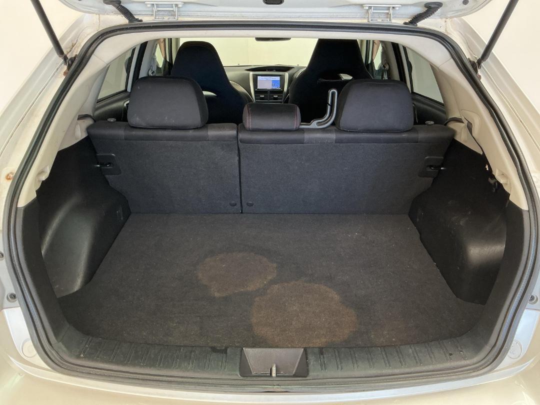 Photo '14' of Subaru Impreza Photo '14' of Subaru Impreza