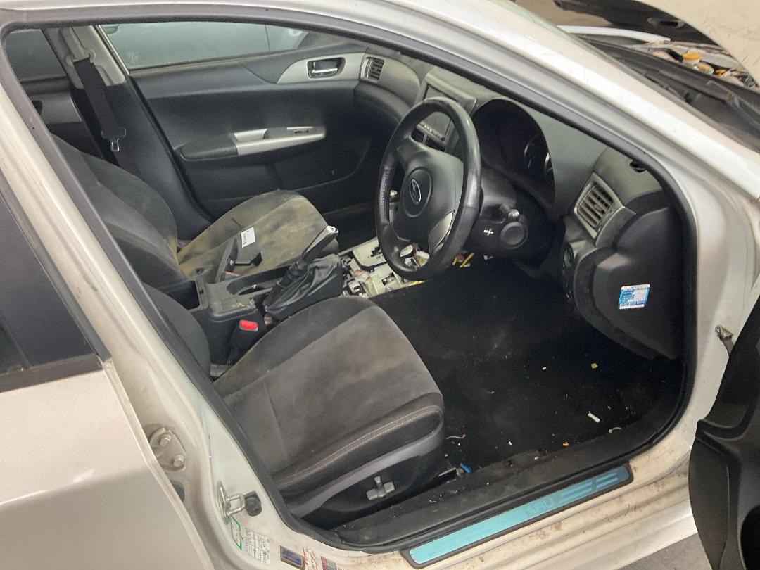 Photo '16' of Subaru Impreza Photo '16' of Subaru Impreza