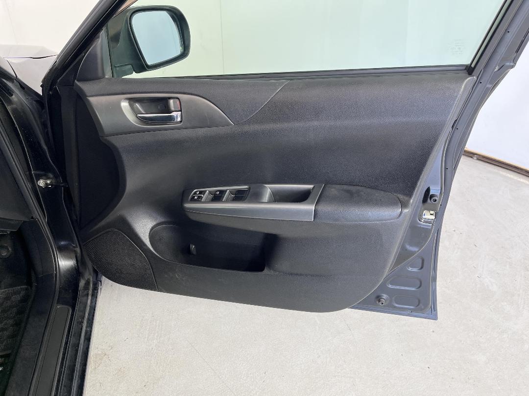 Photo '15' of Subaru Impreza Photo '15' of Subaru Impreza