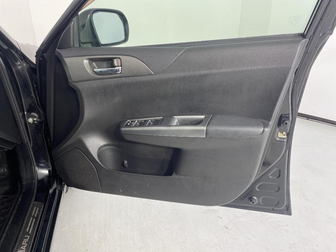 Photo '15' of Subaru Impreza Photo '15' of Subaru Impreza