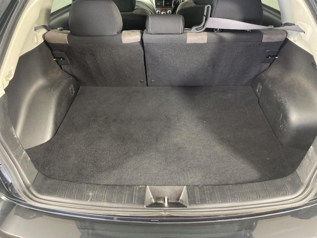 Photo '14' of Subaru Impreza Photo '14' of Subaru Impreza