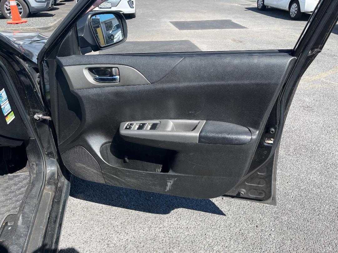 Photo '13' of Subaru Impreza Photo '13' of Subaru Impreza