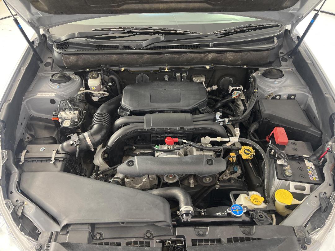 Photo '13' of Subaru Legacy