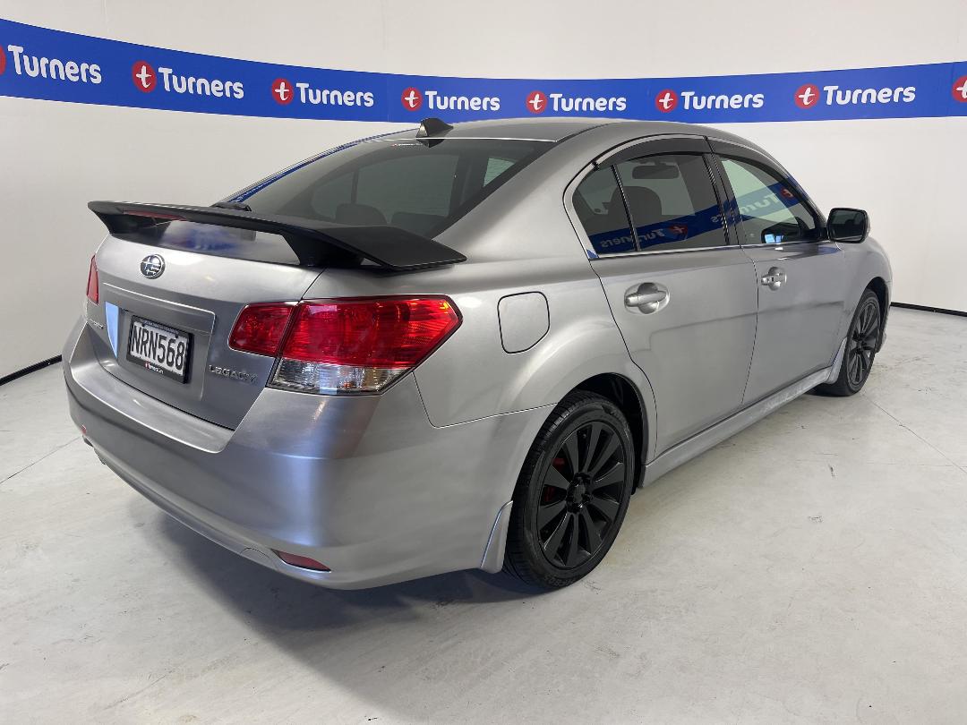 Photo '7' of Subaru Legacy