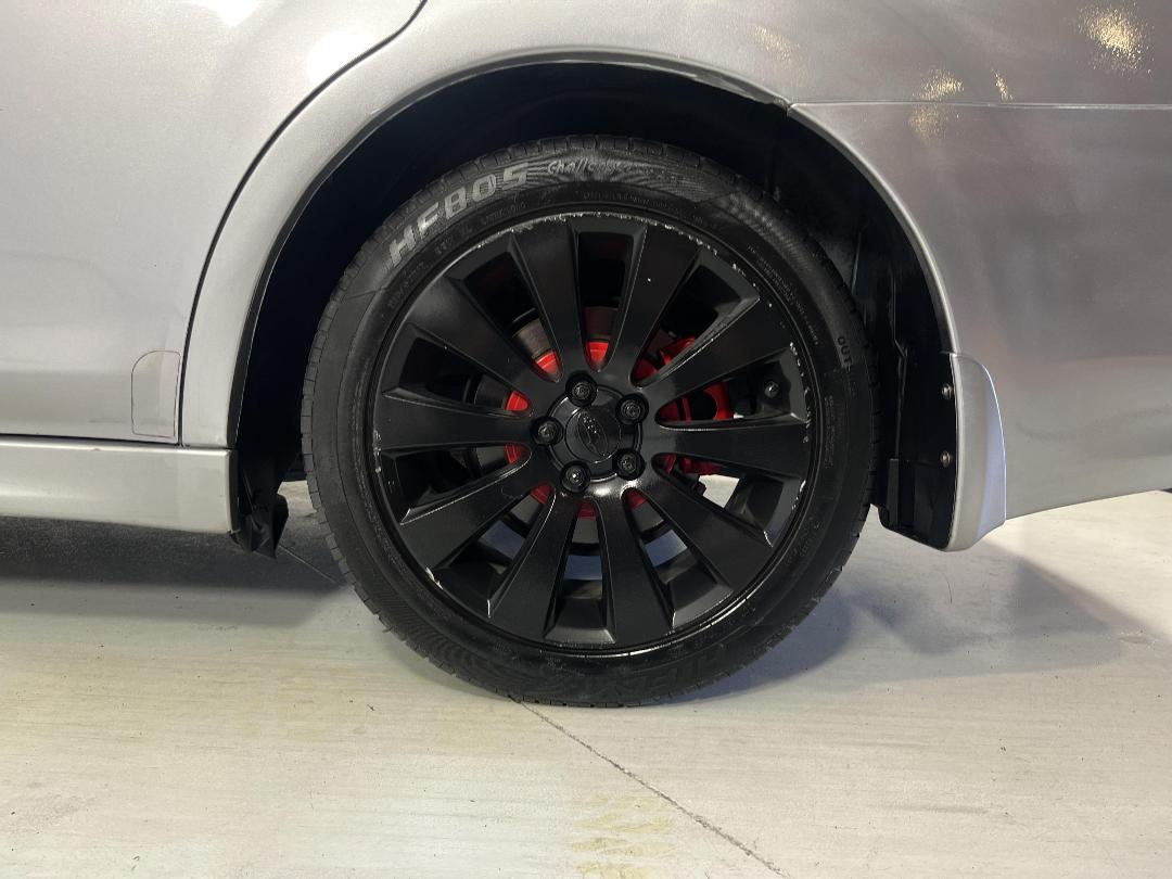 Photo '11' of Subaru Legacy