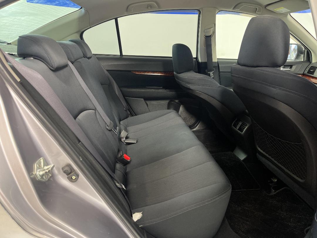 Photo '20' of Subaru Legacy