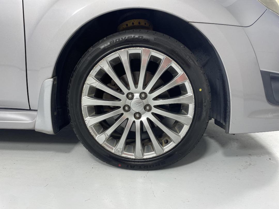 Photo '9' of Subaru Legacy