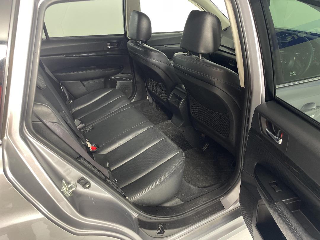 Photo '20' of Subaru Legacy