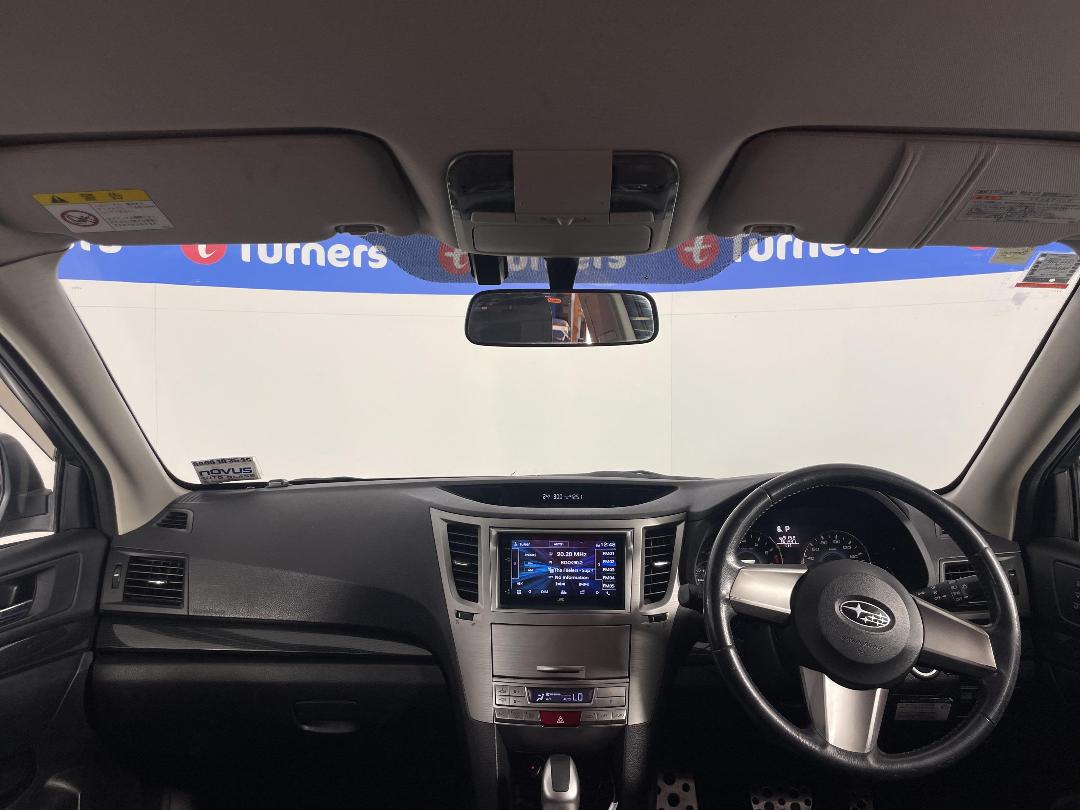 Photo '17' of Subaru Legacy