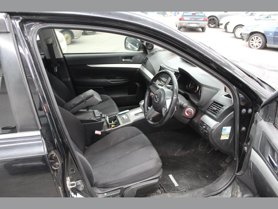 Photo '10' of Subaru Legacy Photo '10' of Subaru Legacy