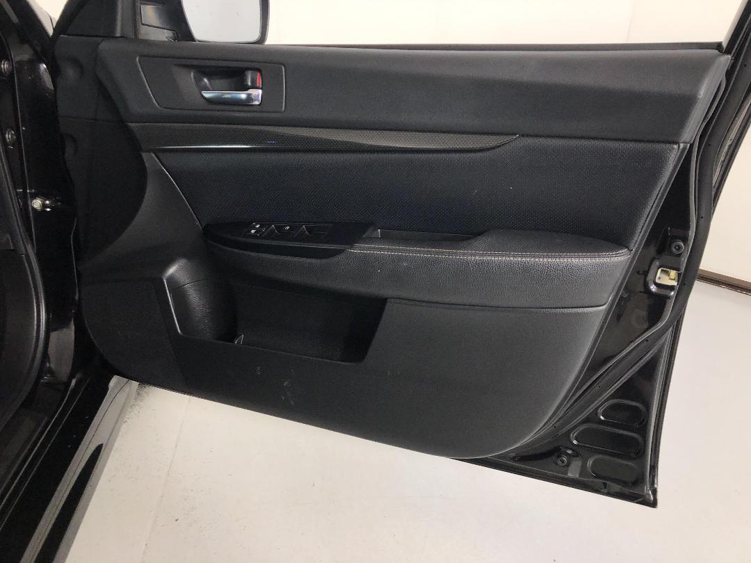 Photo '15' of Subaru Legacy Photo '15' of Subaru Legacy