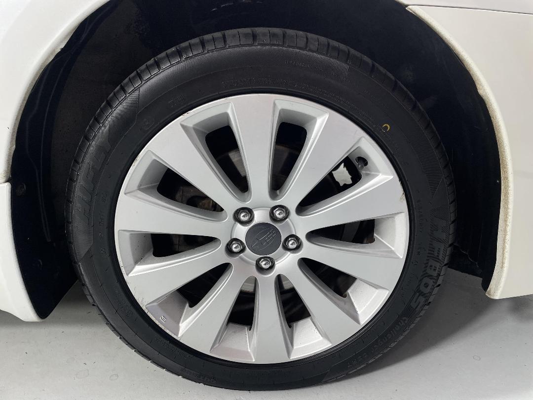 Photo '9' of Subaru Legacy Photo '9' of Subaru Legacy