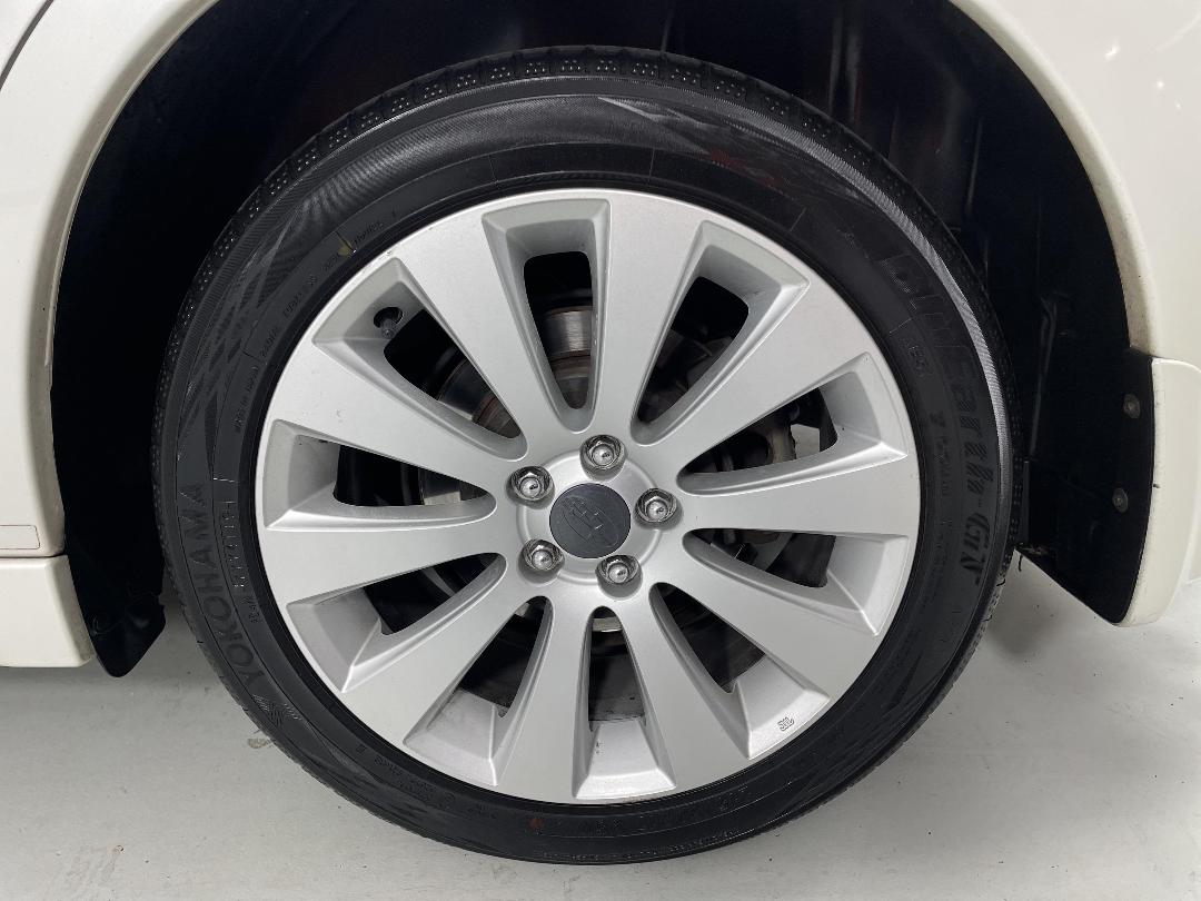 Photo '11' of Subaru Legacy Photo '11' of Subaru Legacy