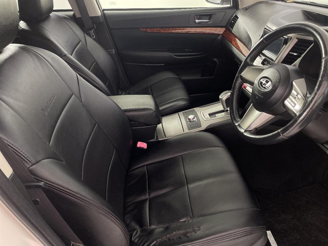 Photo '16' of Subaru Legacy Photo '16' of Subaru Legacy