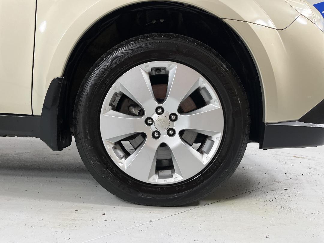 Photo '9' of Subaru Legacy