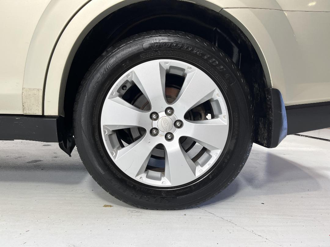 Photo '11' of Subaru Legacy